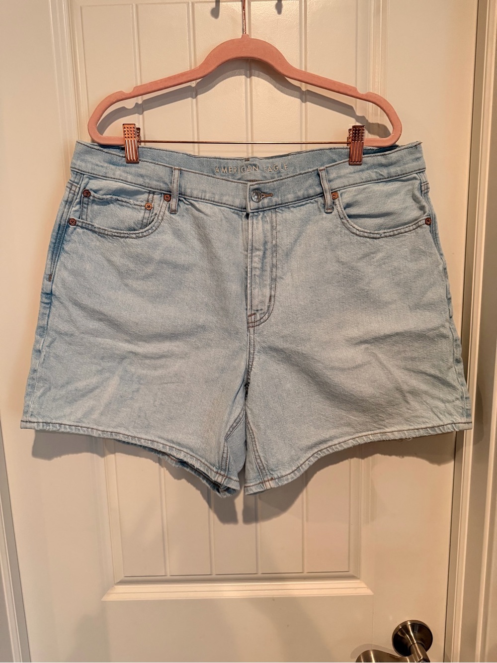 American Eagle - 6” strigid super high waisted relaxed denim short